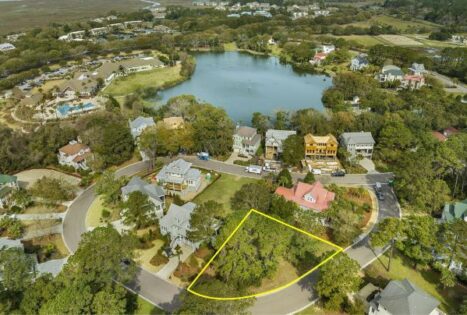 Lot for Sale in Seabrook Village on Seabrook Island