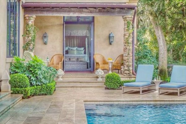Luxury Kiawah home with pool