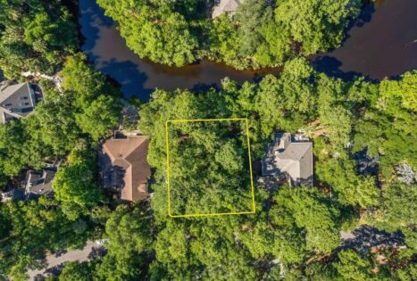 Seabrook island lot with lagoon view for sale