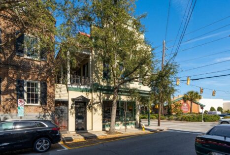 Corner Townhome for Sale in Charleston SC