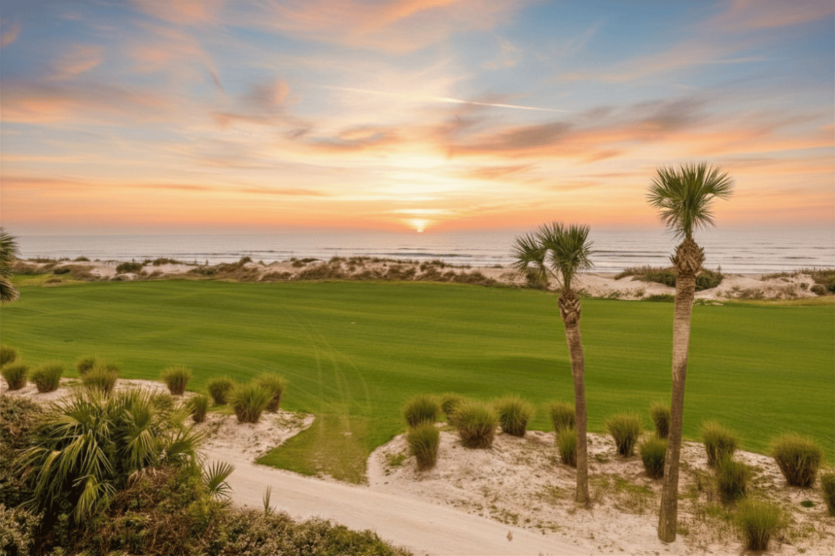 Sunrise over Turtle Point golf course
